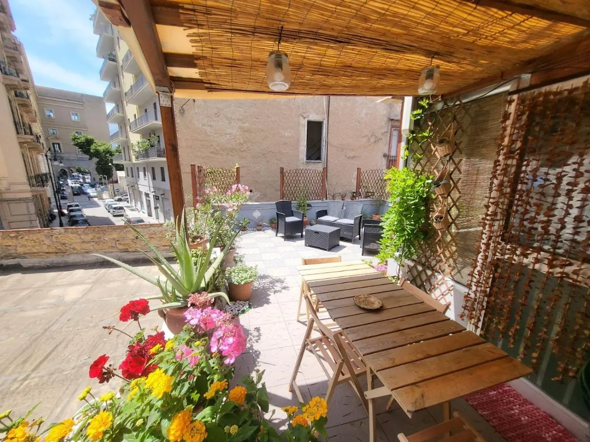 Casetta Poli- Appartamento Con Terrazza - Centro Storico Palermo Italien