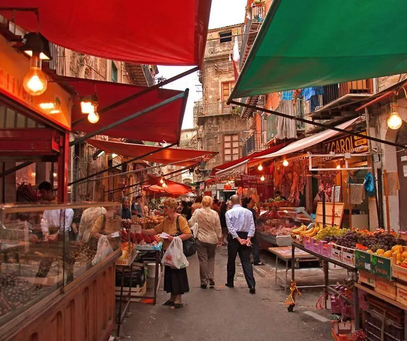 Lägenhet Casetta Poli- Appartamento Con Terrazza - Centro Storico Palermo